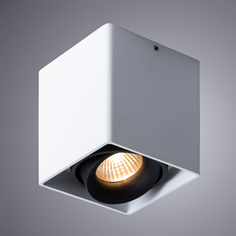 Светильник точечный накладной ARTE LAMP PICTOR (A5654PL-1WH) GU10 50 Вт 220 В IP20
Светильник точечный накладной ARTE LAMP PICTOR (A5654PL-1WH) GU10 50 Вт 220 В IP20