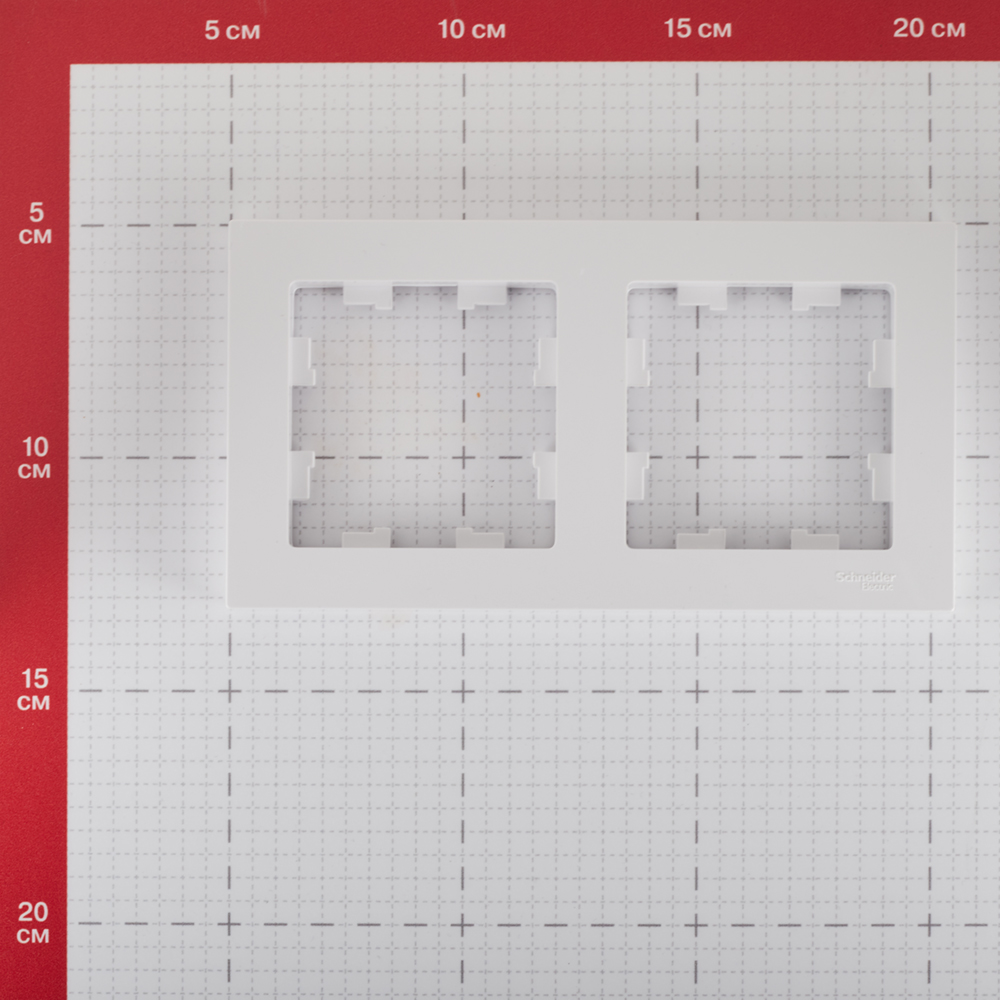 Рамка Schneider Electric Atlas Design ATN000102 двухместная универсальная белая, Белый
Рамка Schneider Electric Atlas Design ATN000102 двухместная универсальная белая, Белый