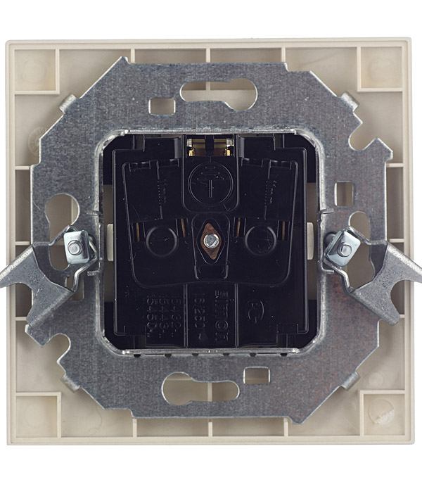 Розетка с рамкой Simon 15 1590450-033 скрытая установка алюминий с заземлением IP44 со шторками с крышкой
Розетка с рамкой Simon 15 1590450-033 скрытая установка алюминий с заземлением IP44 со шторками с крышкой
