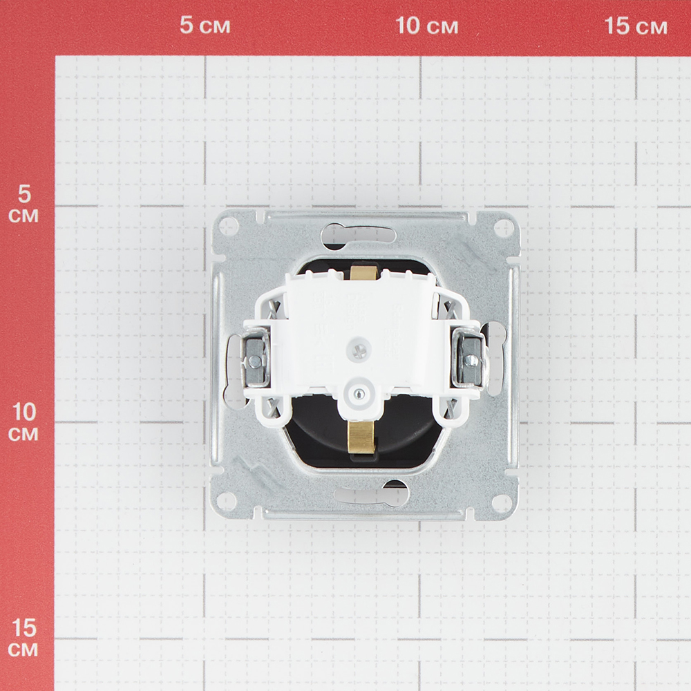 фото Розетка schneider electric atlas design atn001046 скрытая установка карбон с заземлением со шторками с крышкой