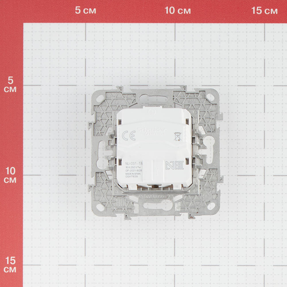 фото Розетка schneider electric unica new nu503718ta скрытая установка белая с заземлением со шторками с крышкой