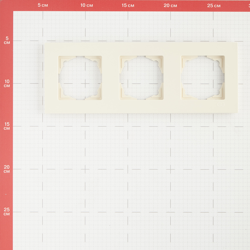 фото Рамка gunsan eqona 16401200-000143 трехместная универсальная скрытая установка бежевая ip20