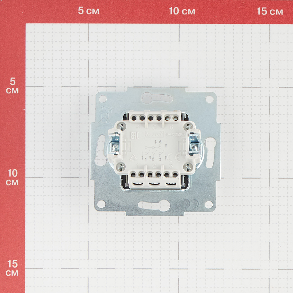 фото Выключатель lezard karina 707-0288-109 трехклавишный скрытая установка белый