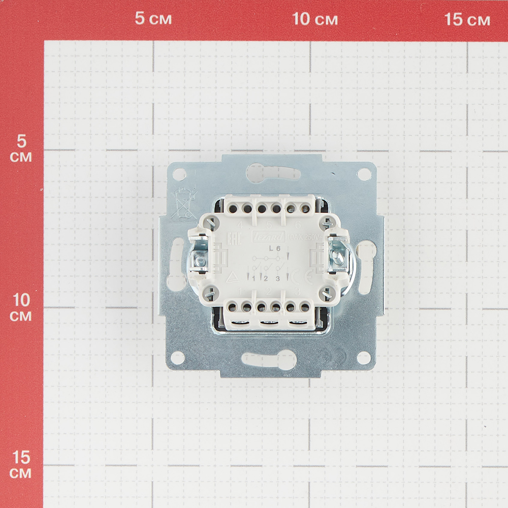 фото Выключатель lezard karina 707-0388-109 трехклавишный скрытая установка крем