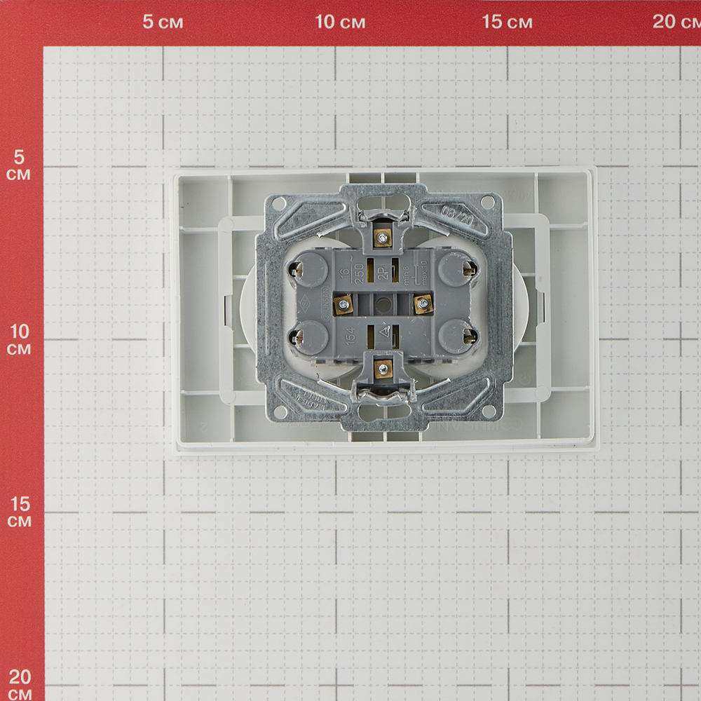фото Розетка с рамкой gunsan eqona 16401100-100149 двойная скрытая установка белая без заземления ip20