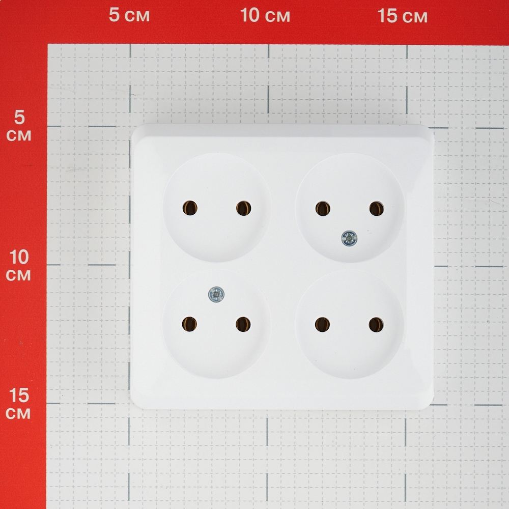 фото Розетка schneider electric этюд четверная pa16-205b открытая установка белая без заземления ip20