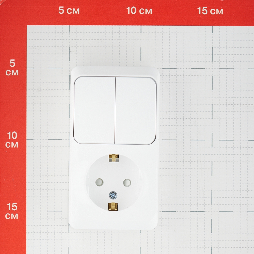 фото Блок выключателя с розеткой schneider electric этюд bpa16-202b двухклавишный открытая установка белый с заземлением ip20 со шторками