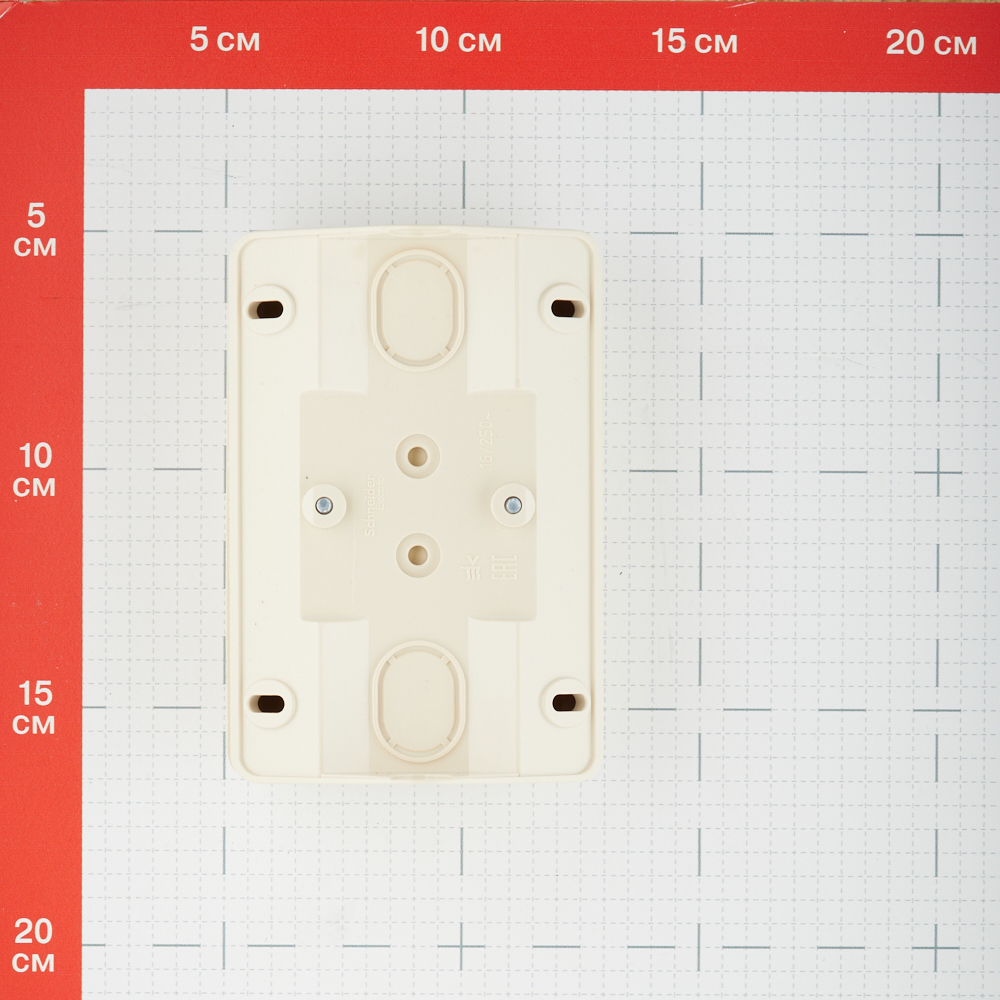 фото Розетка schneider electric этюд двойная pa16-108k открытая установка кремовая с заземлением ip20 со шторками