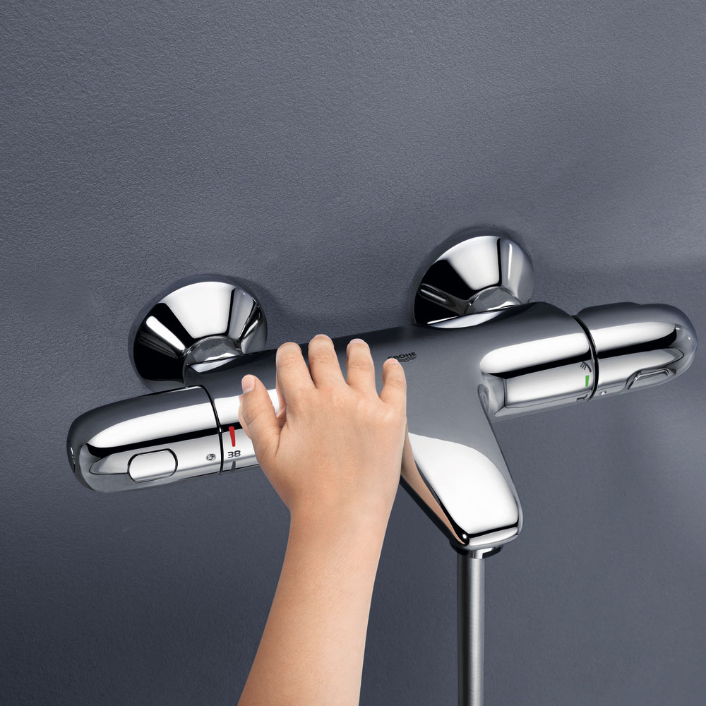 фото Смеситель для ванны и душа grohe grohtherm 1000 хром термостатический c коротким изливом без лейки