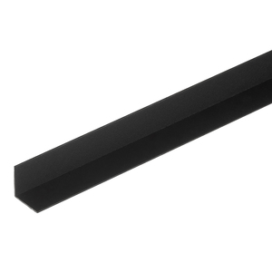 черный пластмассовый уголок