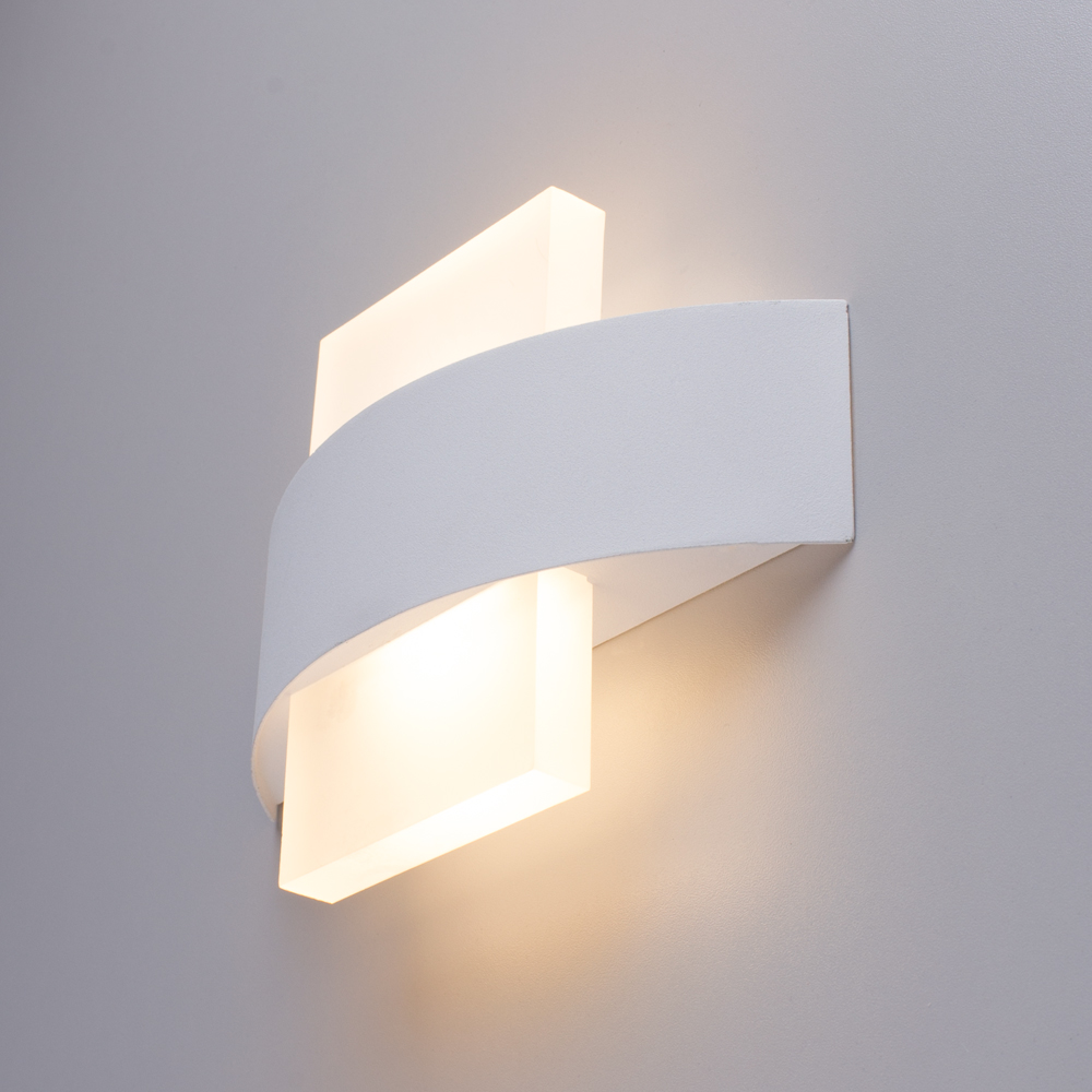 

Светильник светодиодный уличный настенный ARTE LAMP CROCE (A1444AP-1WH) 6 Вт 220 В 3000К теплый белый свет IP54