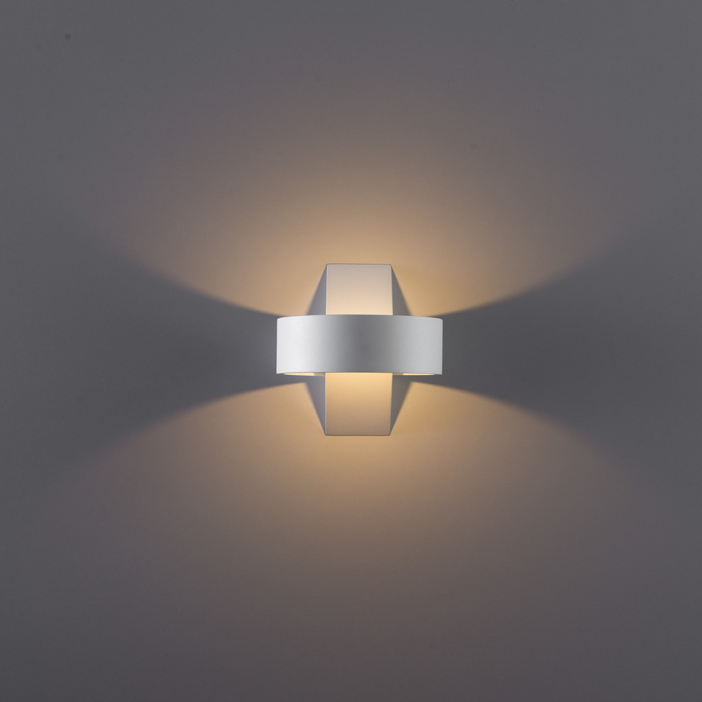 

Подсветка светодиодная декоративная ARTE LAMP ANELLO (A1705AP-1WH) 5 Вт 220 В 3000К теплый белый свет IP54