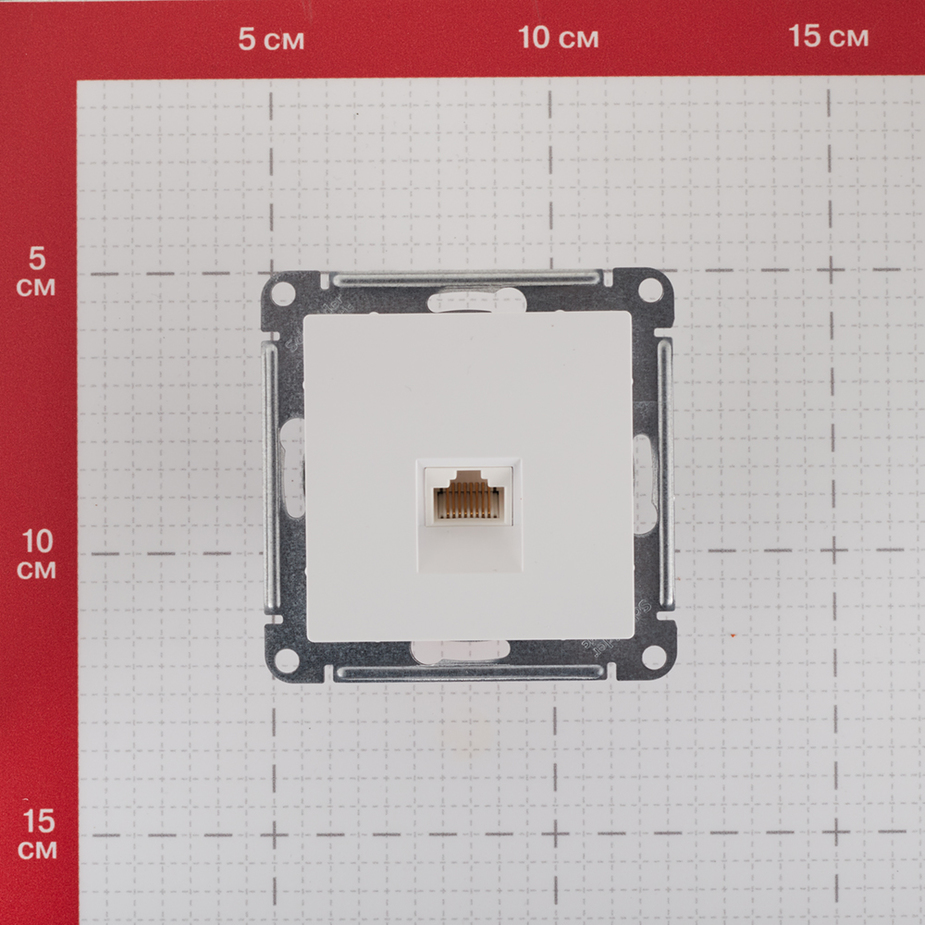 Розетка компьютерная legrand etika 672241 скрытая установка белая один модуль rj45 cat 5