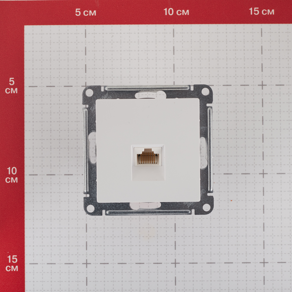 фото Розетка компьютерная schneider electric atlas design atn000183 скрытая установка белая один модуль rj45