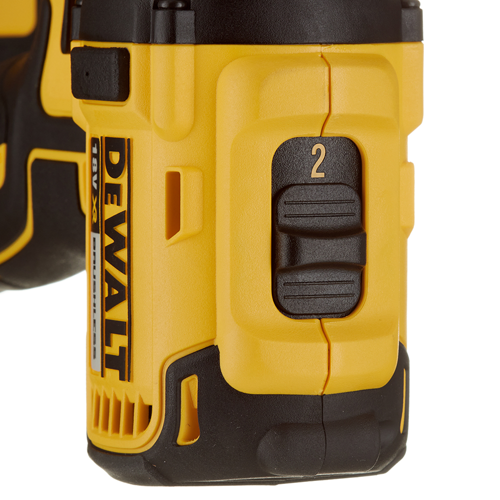 Дрель-шуруповерт аккумуляторная DeWalt DCD777D2T-QW 18В 2х2Ач Li-Ion