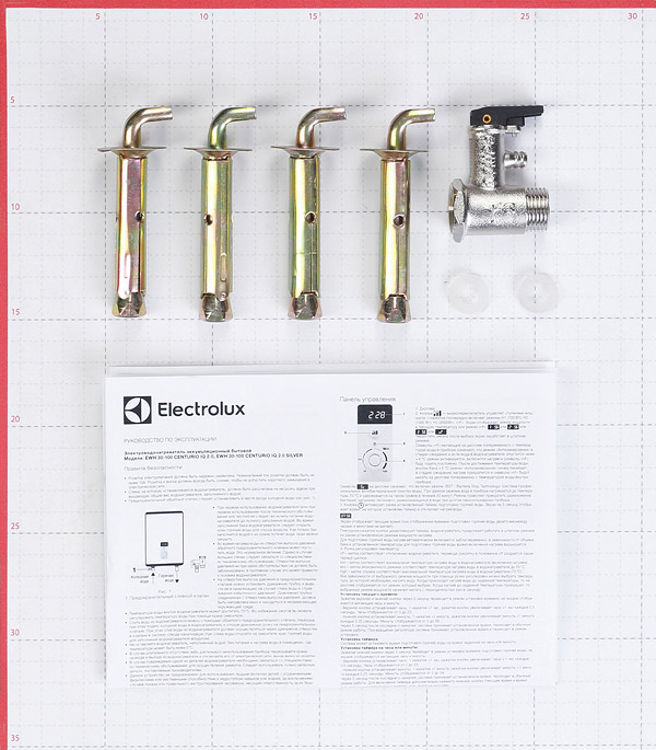 Водонагреватель накопительный Electrolux EWH Centurio IQ 20 электрический 100 л 2 кВт универсальный