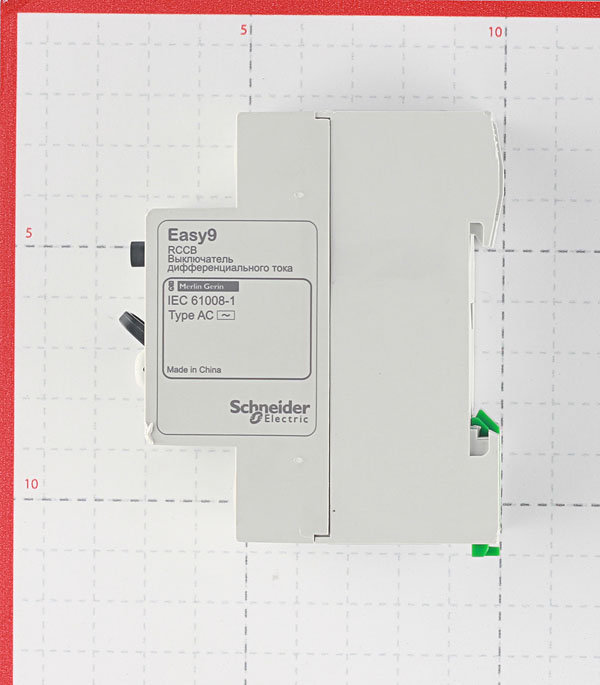 фото Узо schneider electric easy9 (ez9r34240) 40а 30 ма 2p тип ac 4,5 ка