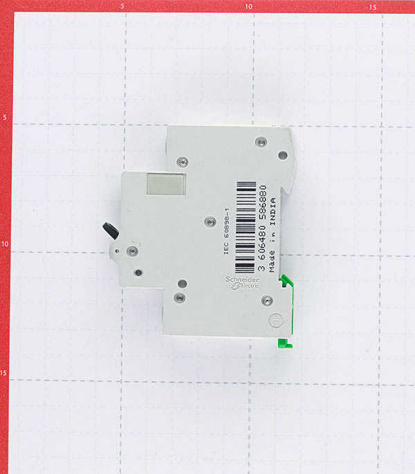 фото Автоматический выключатель schneider electric easy9 (ez9f34140) 1p 40а тип c 4,5 ка 220 в на din-рейку