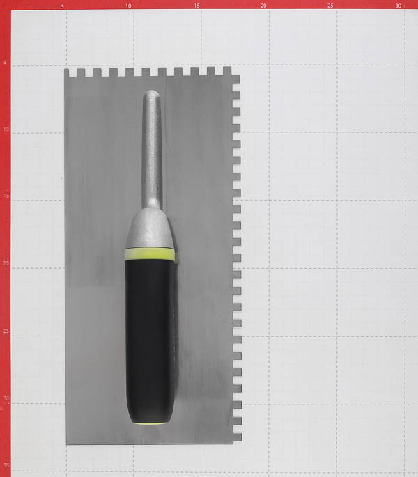 фото Гладилка зубчатая armero 280х130 мм зуб 6х6 мм с резиновой ручкой