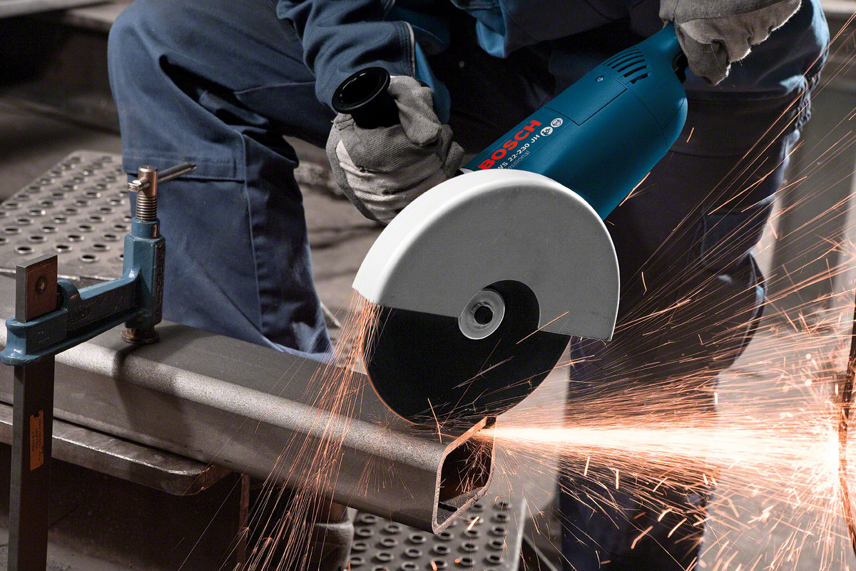 

Шлифмашина угловая электрическая Bosch GWS 22-230 JH (601882203) 2200 Вт d230 мм