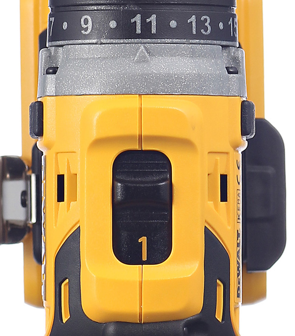 Дрель-шуруповерт аккумуляторная DeWalt DCD791D2 18В 2х2Ач Li-Ion