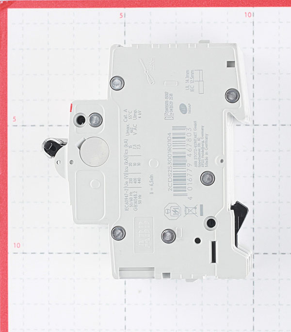 фото Автоматический выключатель abb s203 (2cds253001r0104) 3p 10а тип c 6 ка 400 в на din-рейку