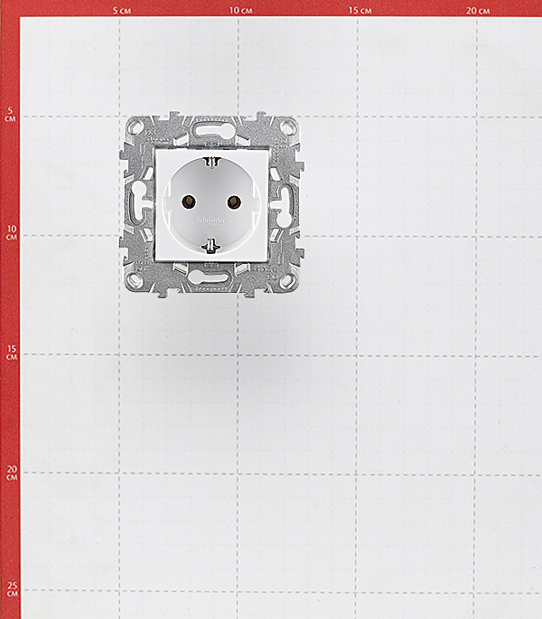 фото Розетка schneider electric unica new nu505618 скрытая установка белая с заземлением