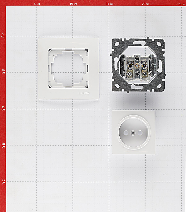 

Розетка с рамкой Nilson TOURAN 24111615 скрытая установка белая без заземления, Белый