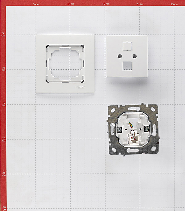 

Розетка телефонная с рамкой Nilson TOURAN 24111640 скрытая установка белая с одним модулем, Белый