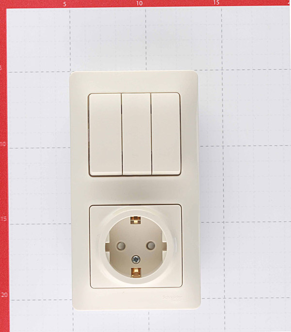 

Блок выключателя с розеткой с рамкой Schneider Electric Glossa GSL000278 трехклавишный скрытая установка бежевый с заземлением со шторками