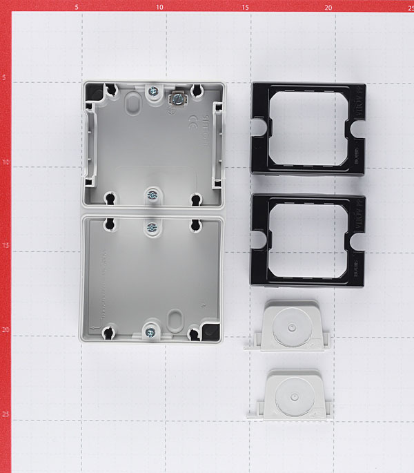 

Основание под рамку Simon 44 Aqua двухместную 4400761-035 горизонтальную серое IP55 152х84х33 мм, Серый